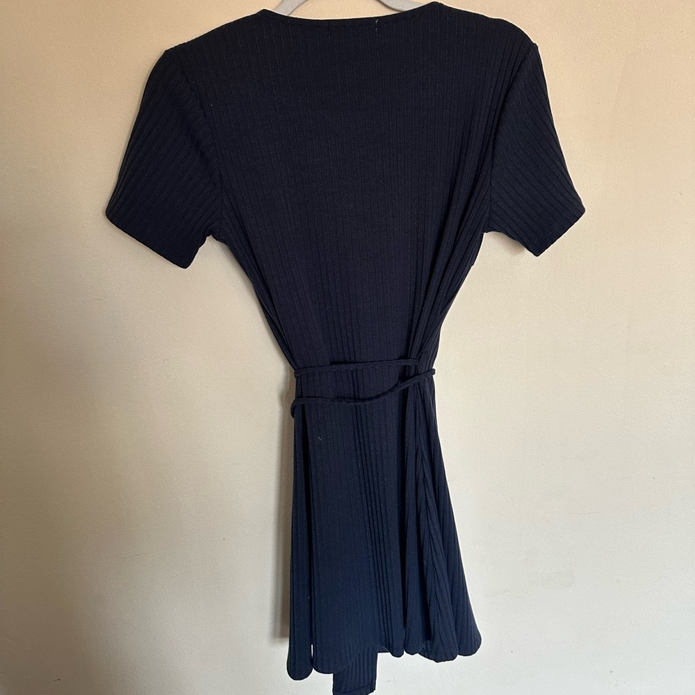 NWOT BACKYARD ROSES RIBBED NAVY WRAP DRESS - Picture 2 of 6